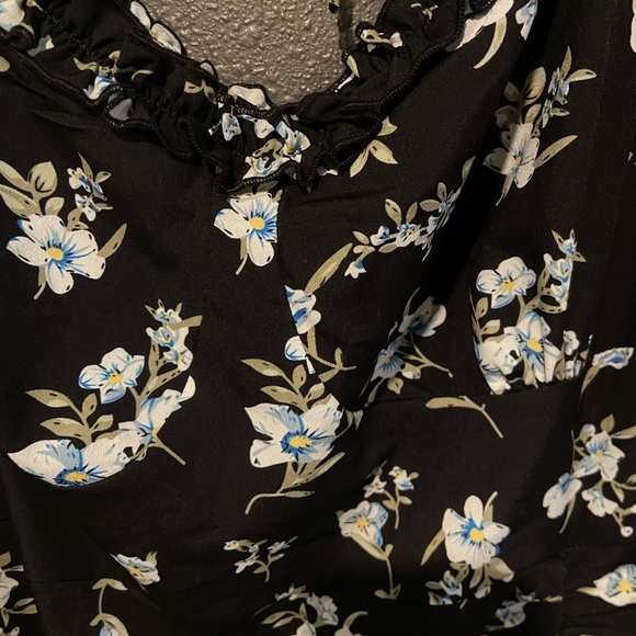 Cider Black Floral Midi Dress - Picture 4 of 7